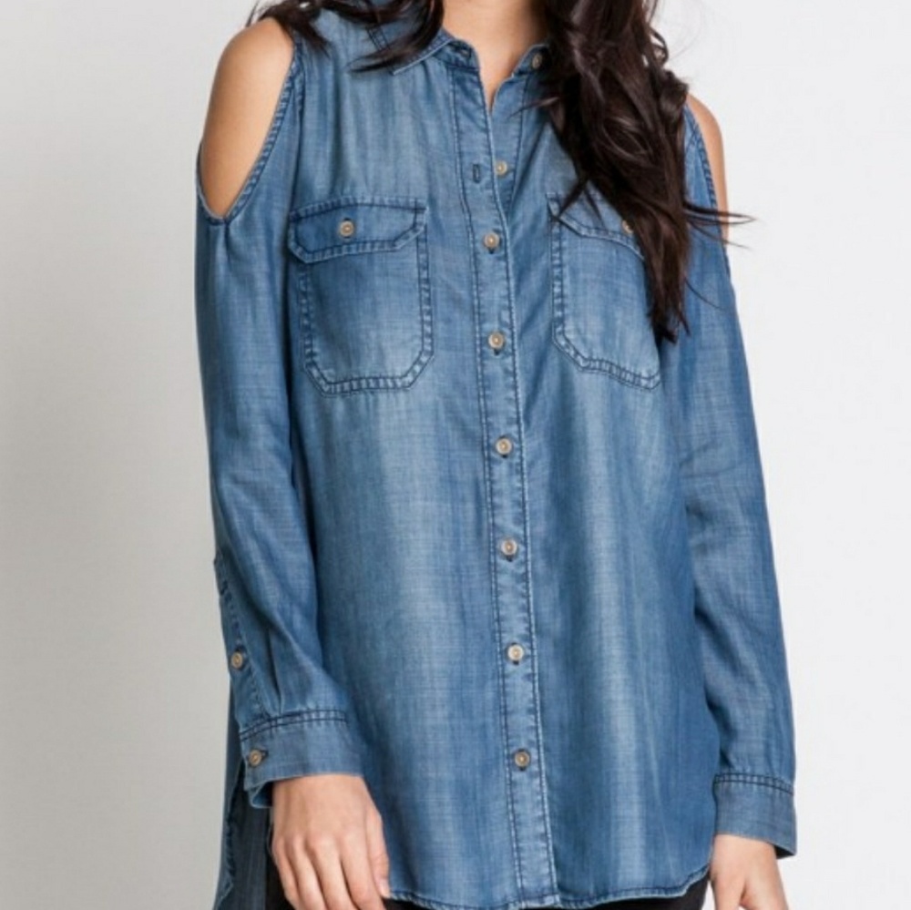 Velvet Heart Cold Shoulder Chambray Shirt Size Medium